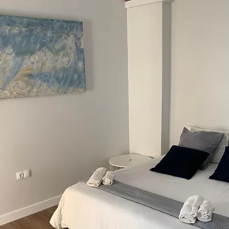 Piso Amplio Frente Al Mar En Pleno Paseo Maritimo. Апартаменти *