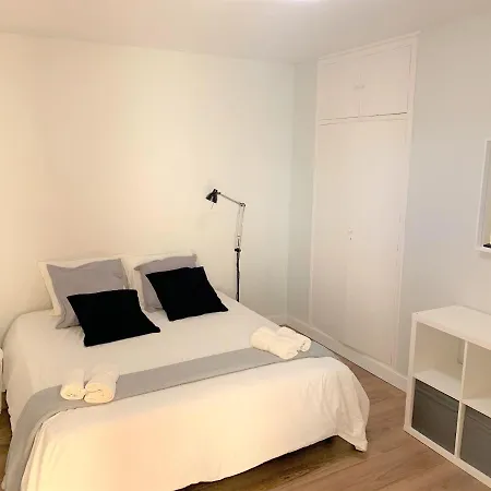 Apartament Piso Amplio Frente Al Mar En Pleno Paseo Maritimo. *
