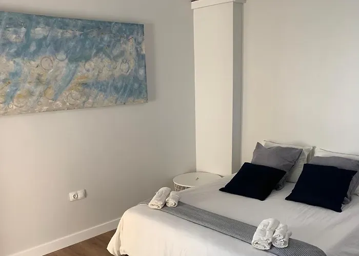 Piso Amplio Frente Al Mar En Pleno Paseo Maritimo. Apartment *