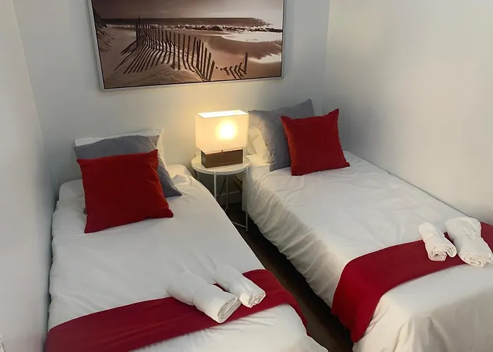 Piso Amplio Frente Al Mar En Pleno Paseo Maritimo. Apartment