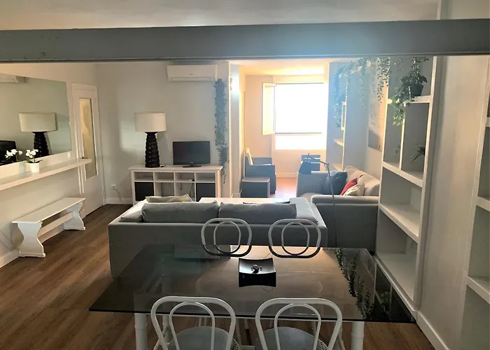 Apartment Piso Amplio Frente Al Mar En Pleno Paseo Maritimo.