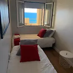 Piso Amplio Frente Al Mar En Pleno Paseo Maritimo. Апартаменты Кадис